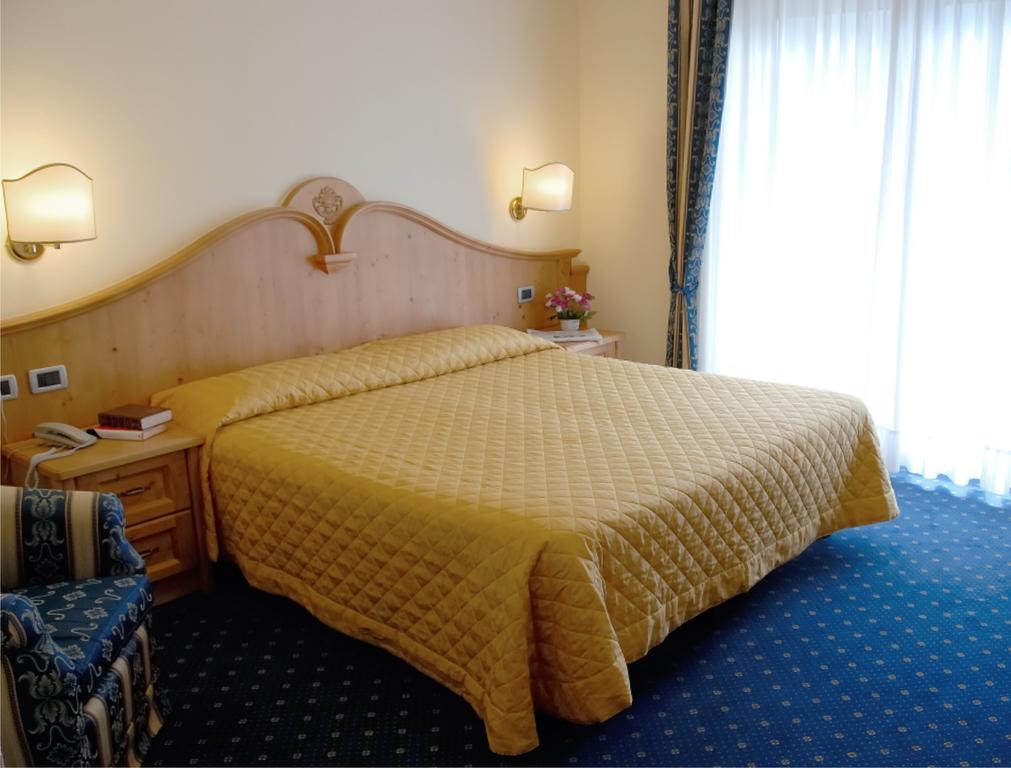 Ariston Lake View Hotel Molveno Dış mekan fotoğraf